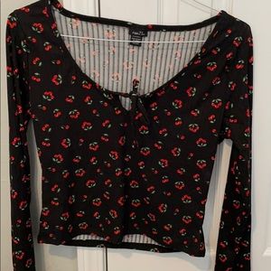 Long sleeve crop top